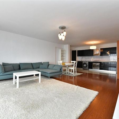 Apartament Lux 1 Mai Pod Boekarest Buitenkant foto
