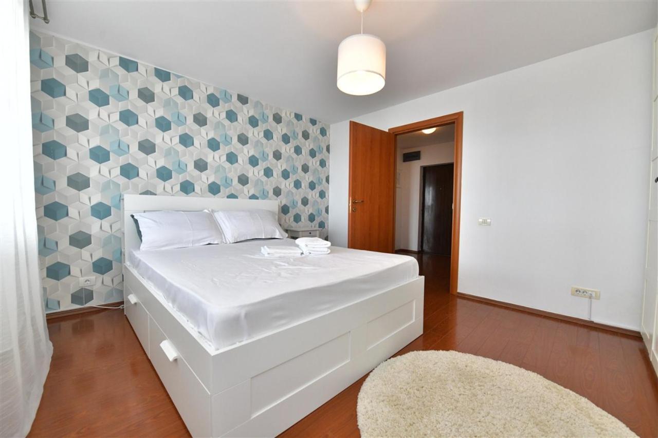 Apartament Lux 1 Mai Pod Boekarest Buitenkant foto