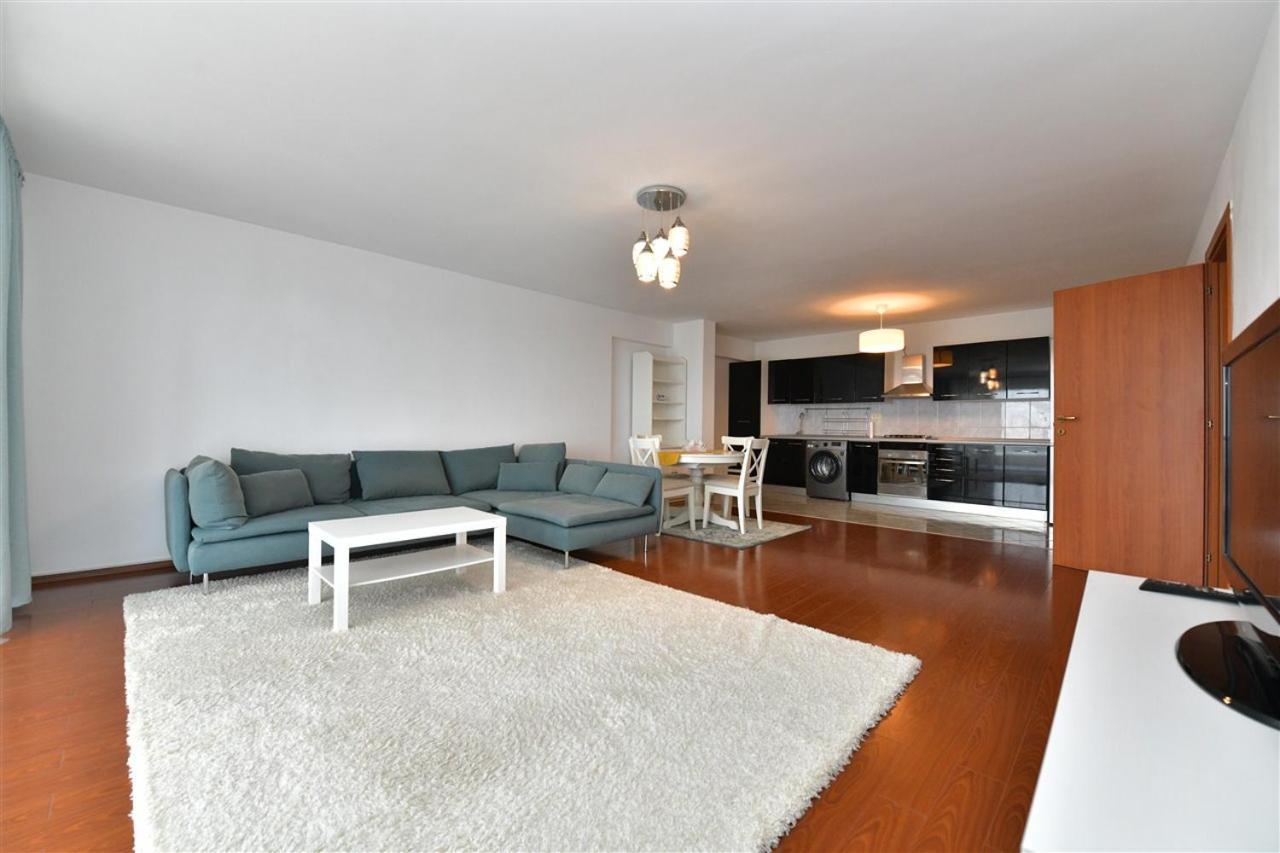 Apartament Lux 1 Mai Pod Boekarest Buitenkant foto