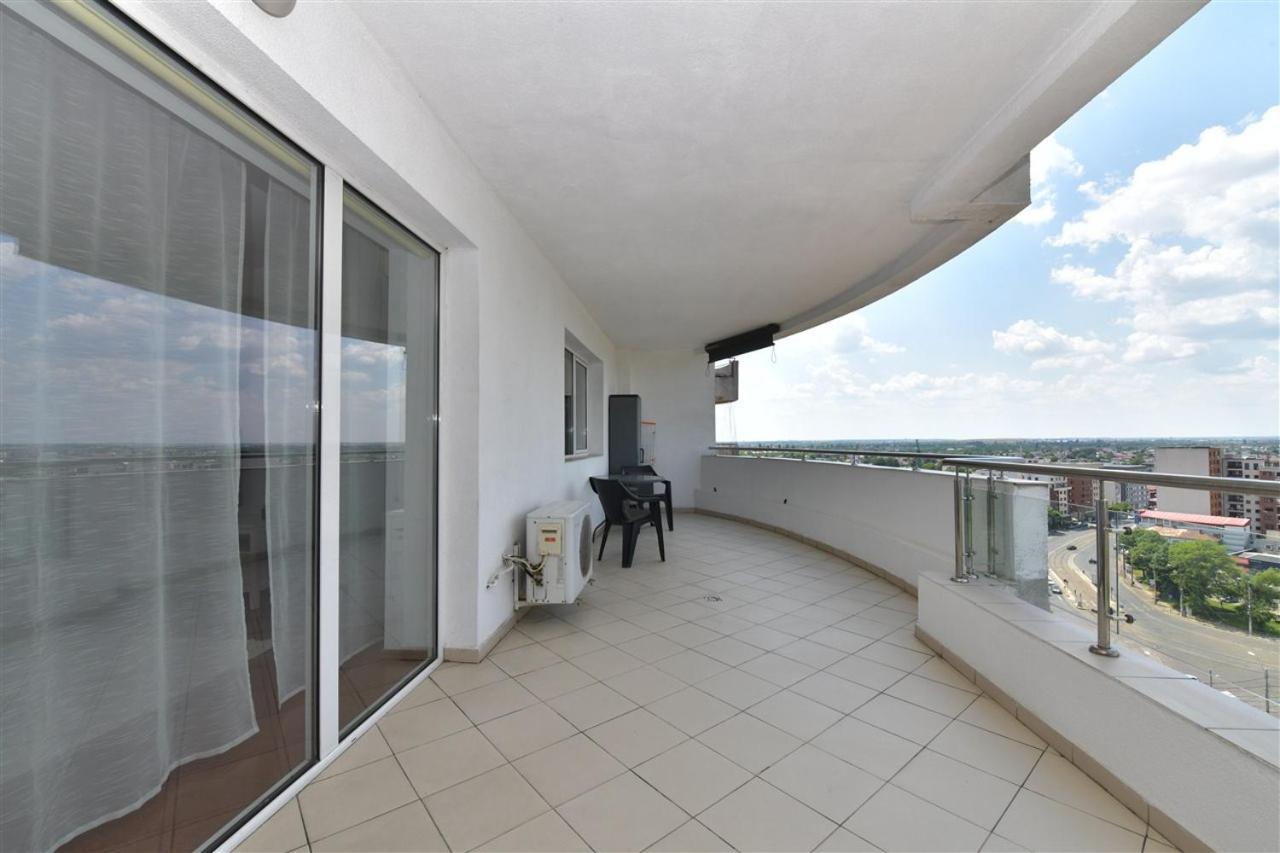 Apartament Lux 1 Mai Pod Boekarest Buitenkant foto
